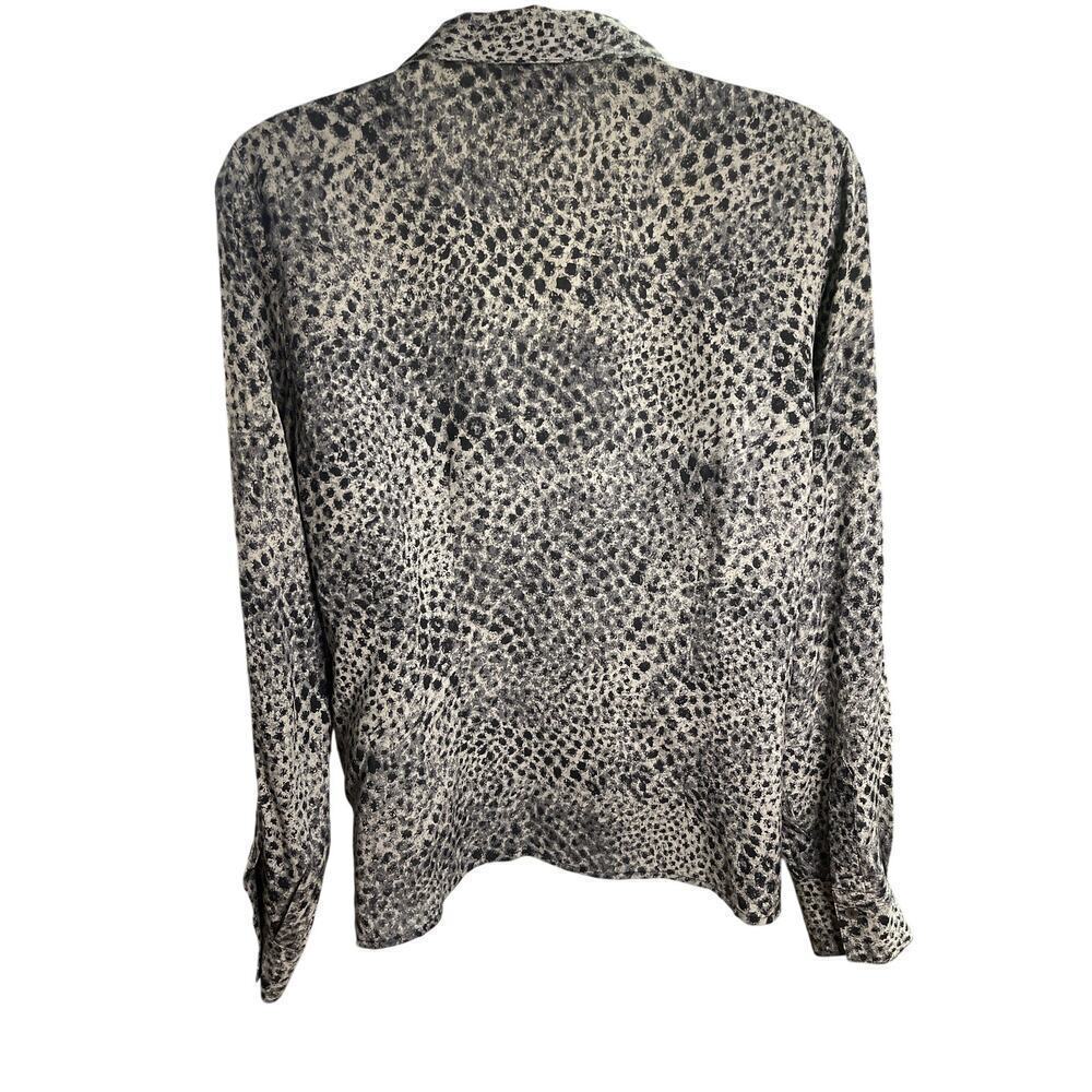Vintage Talbots Pure Silk Gray Animal Print Button Up Blouse Size 8 Petite - Picture 3 of 5